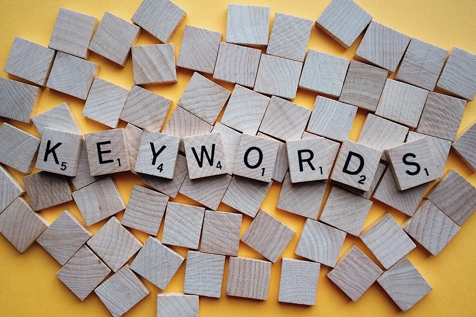 keywords-letters-scrabble-word